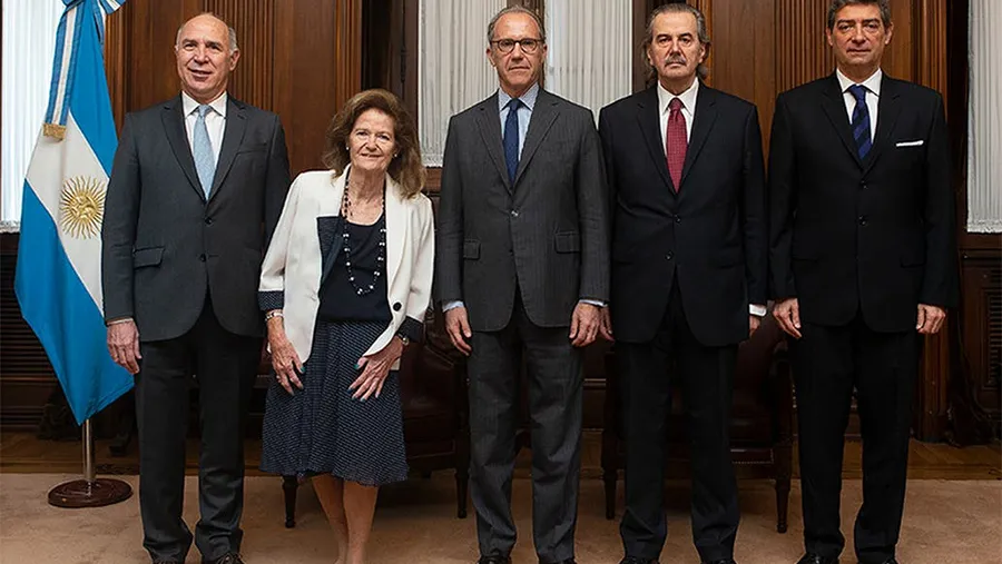 La Corte Suprema decidirá este lunes qué camino adoptará para colaborar ante la emergencia del coronavirus.