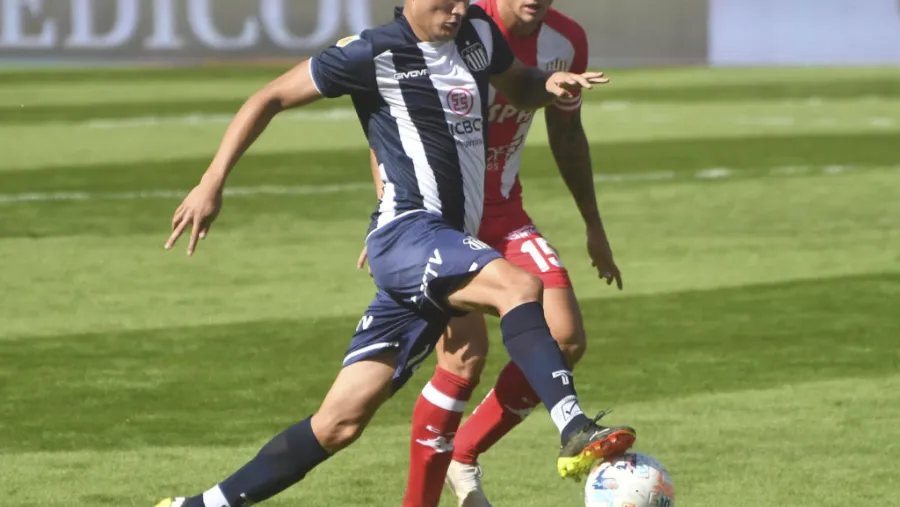 Talleres le dio un duro cachetazo a Unión en el inicio de la décima fecha