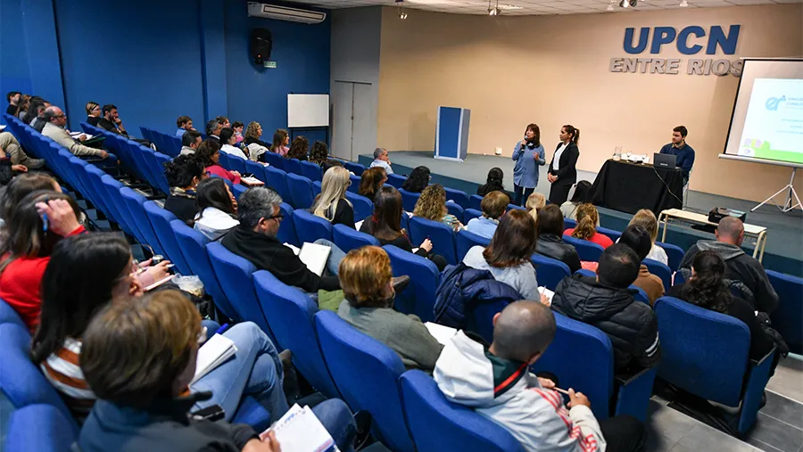 El CGE inició un cronograma de capacitaciones en toda la provincia para la emisión de los títulos en formato digital para la secundaria y el nivel superior.