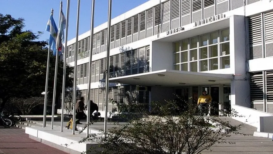 Tribunales.