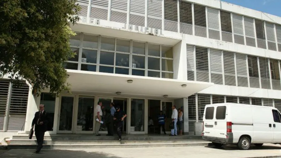 Tribunales