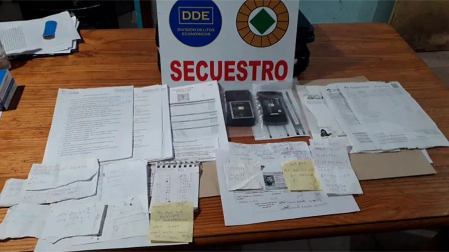 La investigación permitió desbaratar el ardid de un municipal de Paraná que tramitaba carnet de conducir “truchos”. La investigación permitió desbaratar el ardid de un municipal de Paraná que tramitaba carnet de conducir “truchos”.