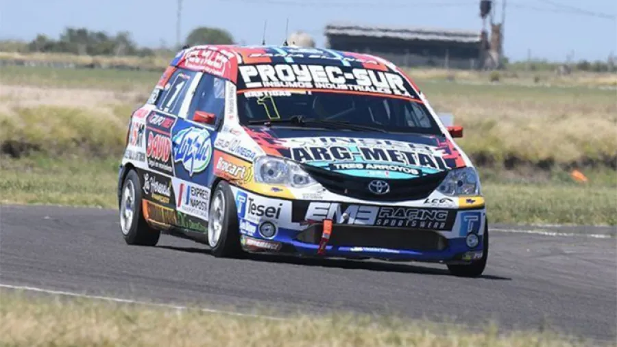 Turismo Pista en Concordia: el paranaense Exequiel Bastidas fue el más veloz de la Clase 3