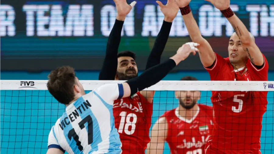 Vóley: con el paranaense Luciano Vicentín, Argentina irá por un triunfo vital ante Egipto
