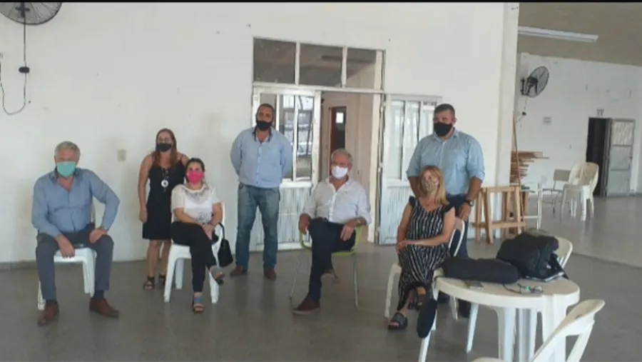 Legisladores nacionales y provinciales visitaron Federación para apoyar a los concejales de Juntos por el Cambio y advertir sobre la grave situación económica financiera que atraviesa ese Municipio. Legisladores nacionales y provinciales visitaron Federación para apoyar a los concejales de Juntos por el Cambio y advertir sobre la grave situación económica financiera que atraviesa ese Municipio.