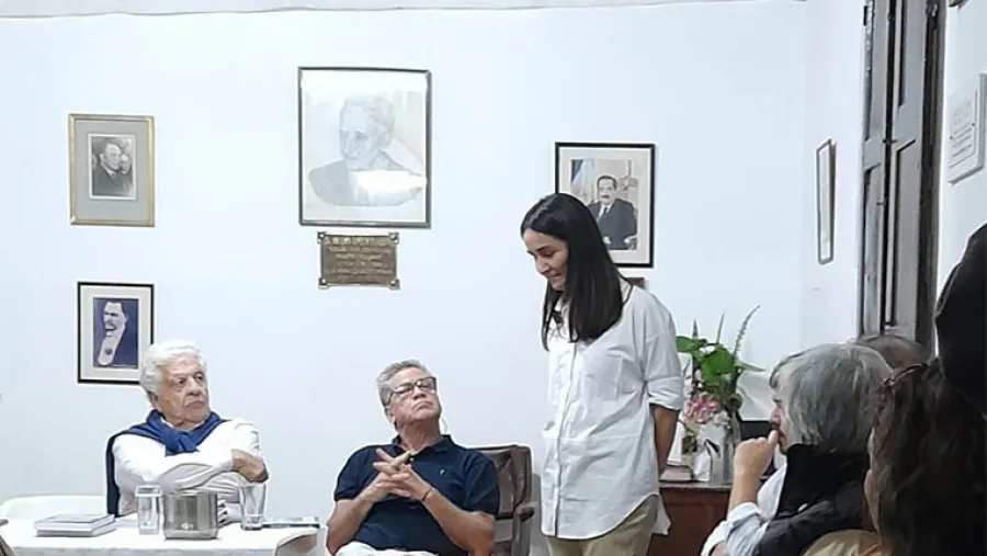 María Alejandra Viola destacó el legado de Raúl Alfonsín y la necesidad de tenerlo presente en el contexto actual.