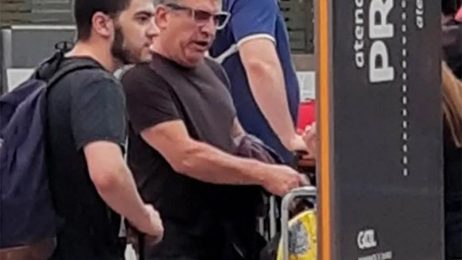 Sergio Urribarri hoy en Ezeiza, donde viajó para pasar las fiestas de fin de año lejos del país.