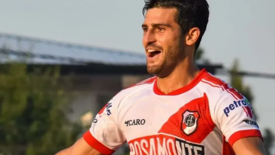 Federal A: Ignacio Valsangiácomo se convirtió en el primer refuerzo de Atlético Paraná Federal A: Ignacio Valsangiácomo se convirtió en el primer refuerzo de Atlético Paraná