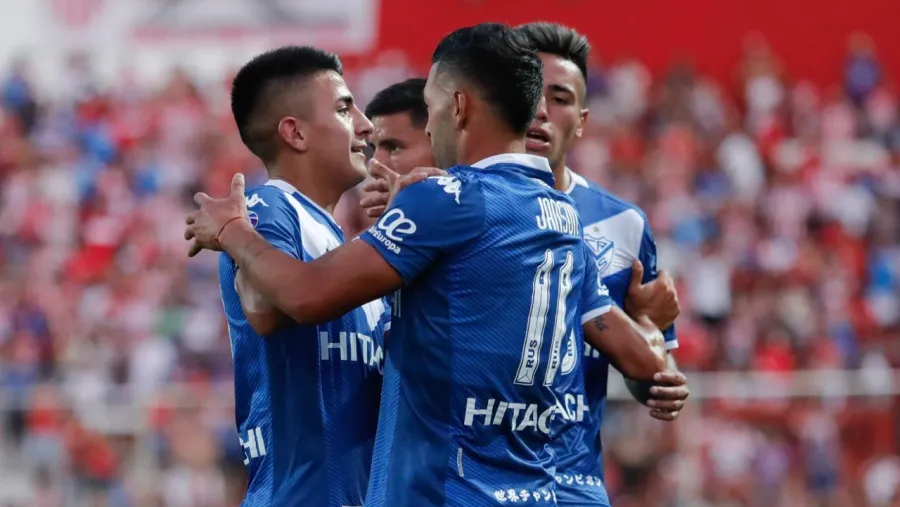 Con aporte entrerriano, Vélez goleó a Unión en la despedida del crespense Gabriel Heinze