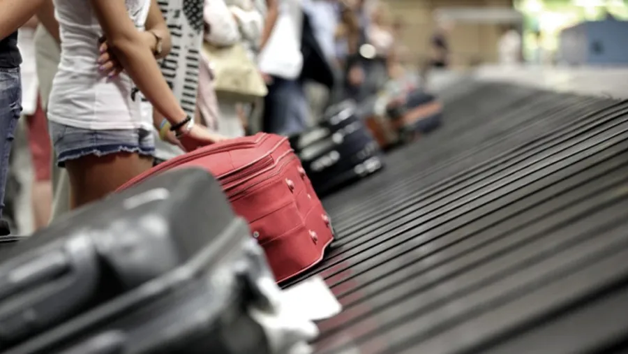Dura crítica de las aerolíneas luego de la suba del dólar turista Dura crítica de las aerolíneas luego de la suba del dólar turista