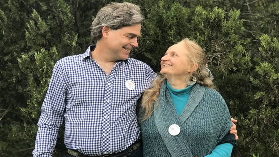 Juntos. Sebastián Cuattromo y Silvia Piceda, dos sobrevivientes de abusos en la infancia que hoy son familia, crearon la asociación civil Adultos por los Derechos de la Infancia, para ayudar a quienes atraviesan los mismos padecimientos. 