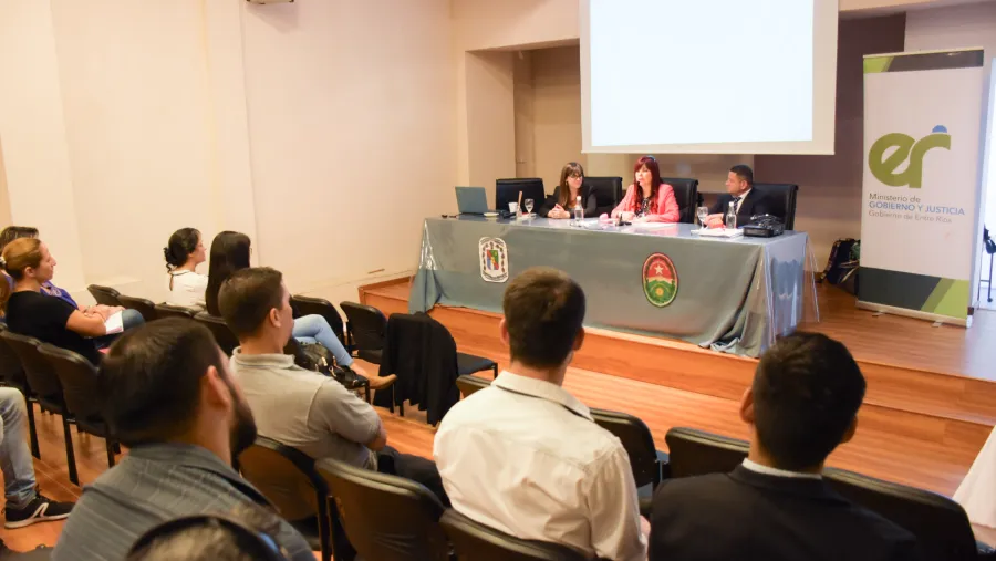 El Gobierno Provincial realiza de manera permanente jornadas de concientización en varios puntos de la provincia vinculado con la temática preventiva sobre la trata de personas.