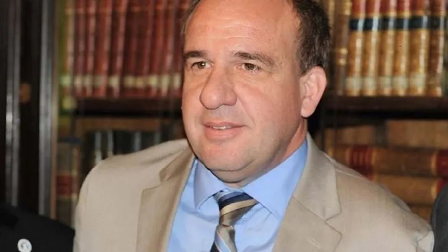 El diputado provincial Esteban Vitor (Cambiemos) presentó un proyecto de ley porque asegura que es necesario mejorar la relación del Estado provincial con el banco de Entre Ríos. El diputado provincial Esteban Vitor (Cambiemos) presentó un proyecto de ley porque asegura que es necesario mejorar la relación del Estado provincial con el banco de Entre Ríos.