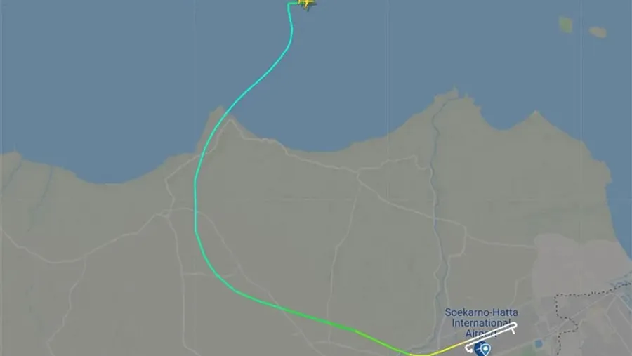El Boeing 737-500 de la aerolínea Sriwajaya Air perdió contacto minutos después de partir de la ciudad de Jakarta, Indonesia. El Boeing 737-500 de la aerolínea Sriwajaya Air perdió contacto minutos después de partir de la ciudad de Jakarta, Indonesia.