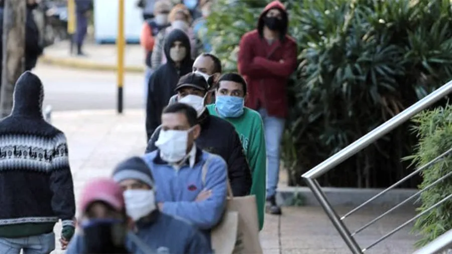 Cada pago de IFE es equivalente, en términos de PBI, a cinco veces la erogación mensual del Plan Jefes y Jefas.