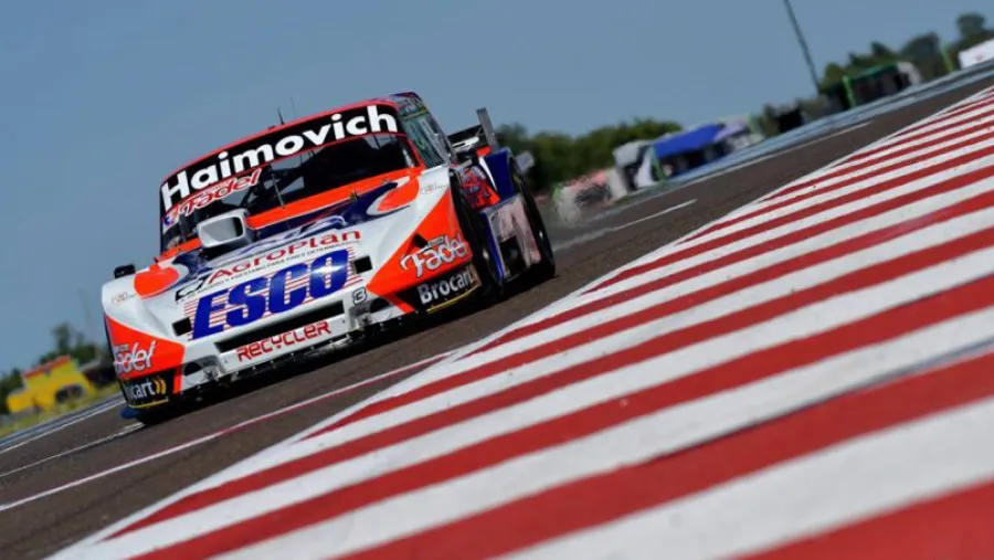 Avanzan con los trabajos en el nuevo auto del paranaense Mariano Werner