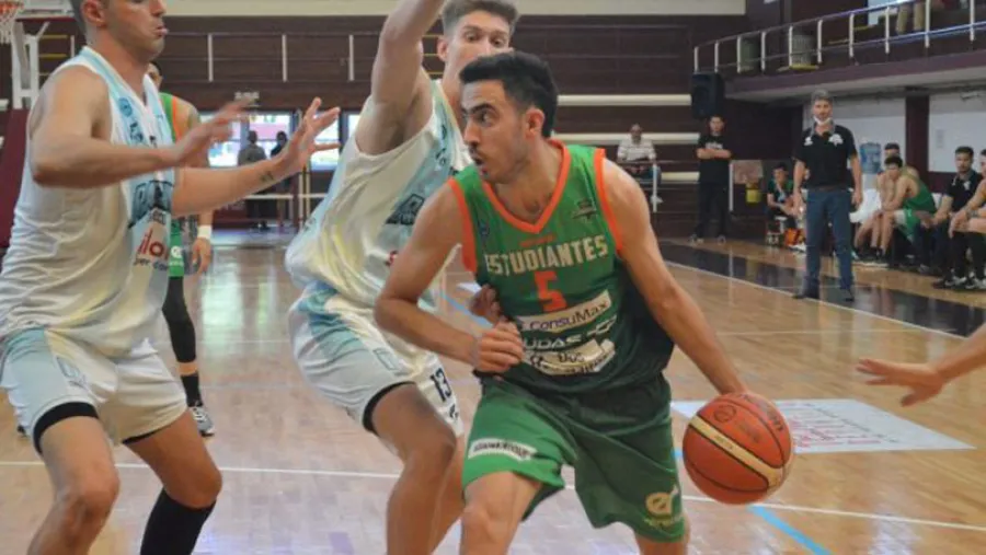 Estudiantes de Concordia bajó a Racing de Chivilcoy con un triple sobre la chicharra Estudiantes de Concordia bajó a Racing de Chivilcoy con un triple sobre la chicharra