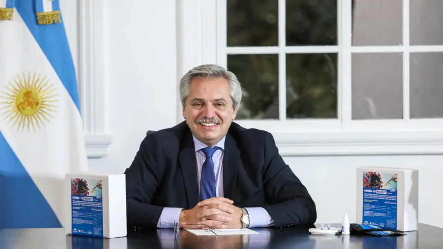 Alberto Fernández presentó kit rápido