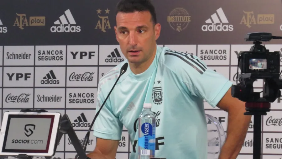 Scaloni confirmó que Messi jugará ante Brasil: "Es un partido para que la gente disfrute" Scaloni confirmó que Messi jugará ante Brasil: "Es un partido para que la gente disfrute"