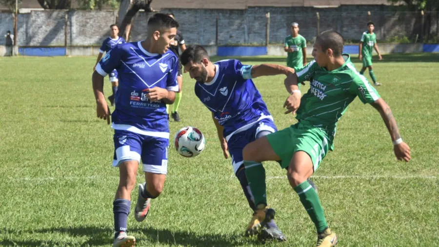 Sportivo Urquiza y Neuquén se metieron en las semifinales de la Copa de Oro Sportivo Urquiza y Neuquén se metieron en las semifinales de la Copa de Oro