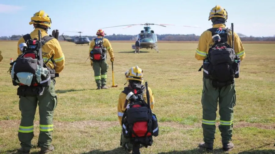 Con cuatro operativos continúa el combate de incendios en islas del Delta