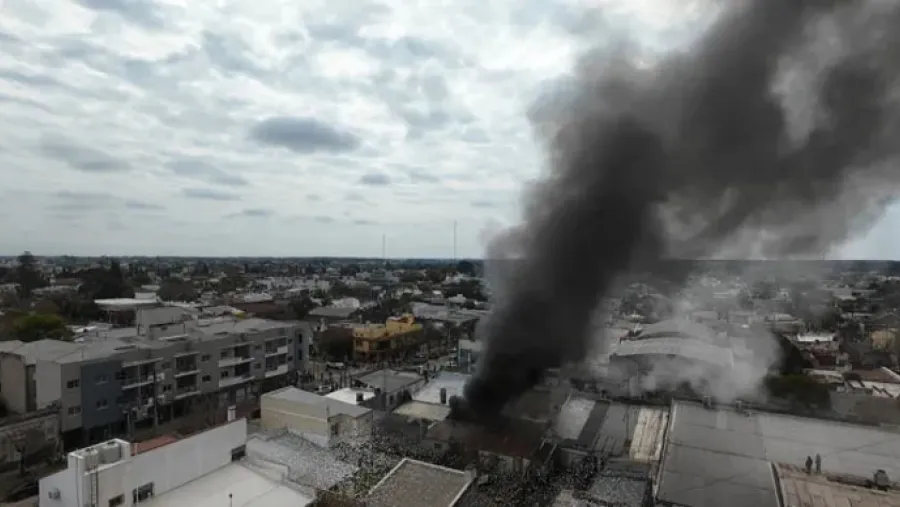 Afectó viviendas y comercios de la zona.