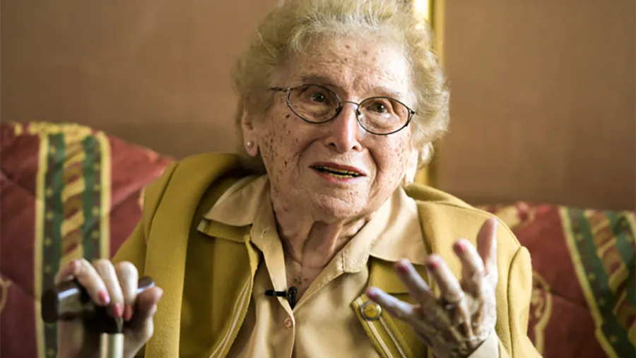 Rosa Roisinblit logró encontrar a su nieto nacido en el campo de concentración de la ESMA; buscó a otros cientos. Es ejemplo de la lucha por los derechos humanos en el mundo.