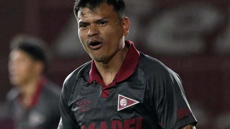 Walter Bou, jugador de Lanús.