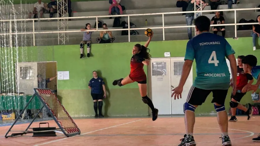 Tchoukball