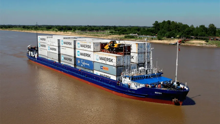 El buque “Rosa” de bandera paraguaya de la compañía Naviship.