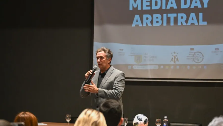 VAR en los estadios y no más alcanzapelotas, los cambios que anunció la AFA para el Clausura