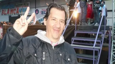 Detenidos.