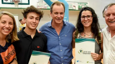 Becas deportivas.