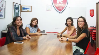 La responsable de la Liga Femenina de Básquet visitó las instalaciones de Rocamora