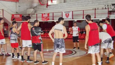 Rocamora entrena y prepara su próxima gira por la Liga Argentina de Básquet