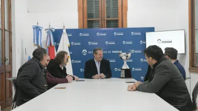 Adán Bahl brindó reconocimiento a Estudiantes, campeón del Torneo Regional del Litoral