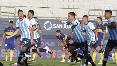 Racing eliminó a Boca en los penales y es finalista de la Copa de la Liga Profesional