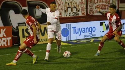 Huracán y Unión hicieron tablas en el Tomás Ducó