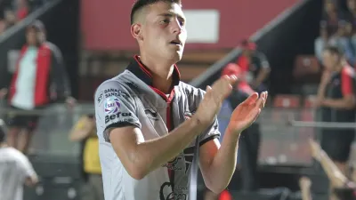 El vialense Chancalay apareció en el radar de Talleres, mientras negocia con Colón