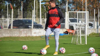 Facundo Sava prepara dos cambios para recibir a Boca el domingo en el Grella