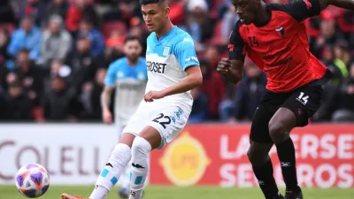 En Santa Fe, Racing alimentó su ilusión de lograr el título