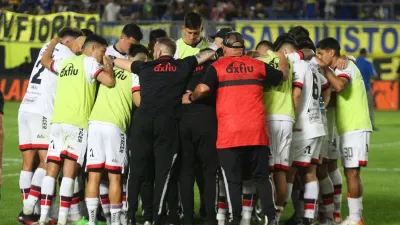 Con todos a disposición, Facundo Sava prepara un equipo sin cambios en Patronato