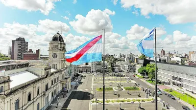 Un colectivo de ciudadanos presentó un pedido de habilitación de feria por una demanda contra el Gobierno provincial por el “pase sanitario”.