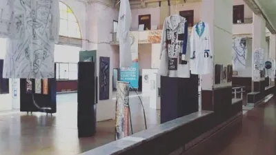 Muesta "La piel de la escuela pública"