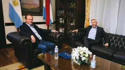 El gobernador Gustavo Bordet se reunió este lunes con el electo gobernador, Rogelio Frigerio, para delinear una transición ordenada.
