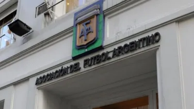 Tras otra reunión en AFA, sigue la incertidumbre por la posible anulación de los descensos