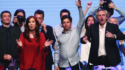 Frente de Todos celebrando