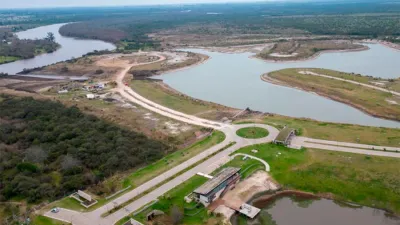 Imagen de archivo del emprendimiento inmobiliario fluvial Amarras, que ha destruido un humedal sobre el río Gualeguaychú. A pesar del paso del tiempo, todavía no se ejecuta la sentencia judicial que ordena restaurar lo dañado.