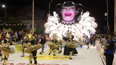 La comparsa O´Bahía del Club Pescadores realizará la apertura de esta segunda noche.