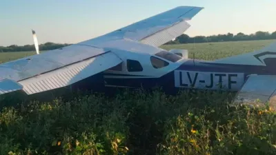 La avioneta narco fue hallada en un campo de San Gustavo, Departamento La Paz.